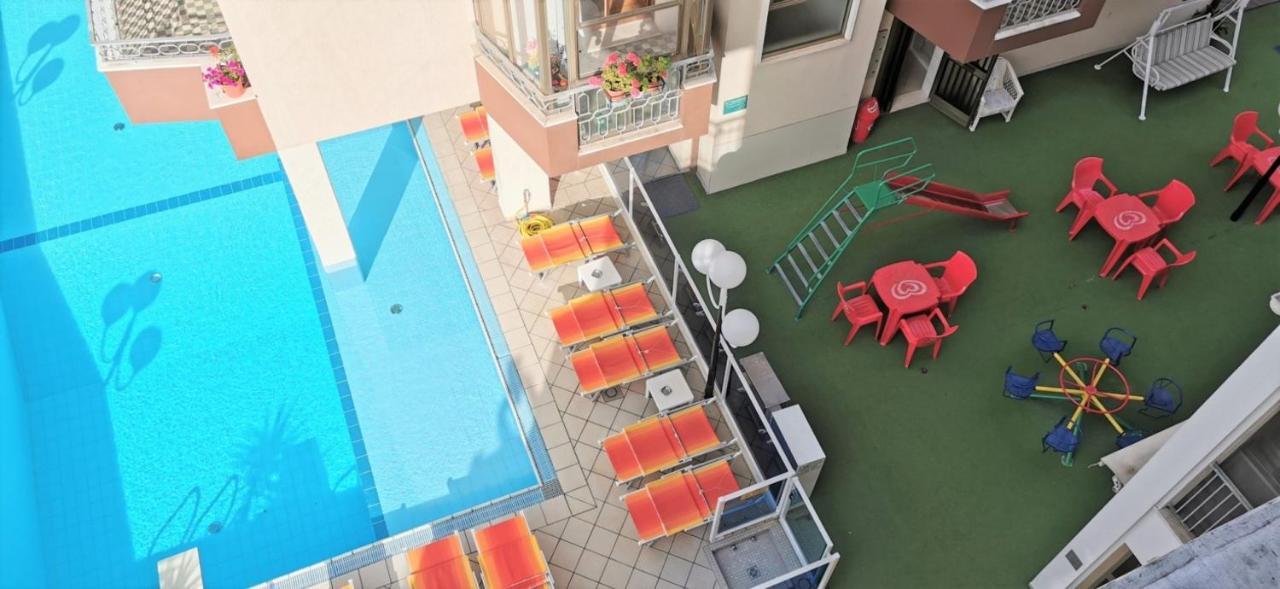 Hotel Cosmos Rimini Exteriér fotografie