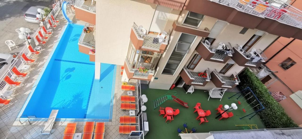Hotel Cosmos Rimini Exteriér fotografie