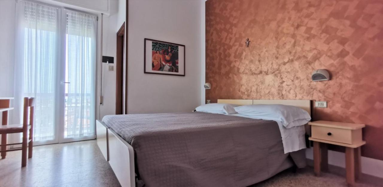 Hotel Cosmos Rimini Exteriér fotografie